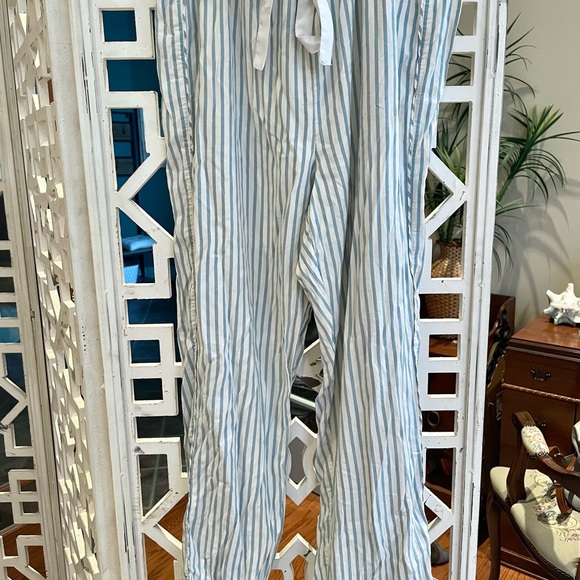 🐚Ann Taylor soft blue & white Striped drawstring beach pants 52% cotton 48%rayon - Picture 1 of 3
